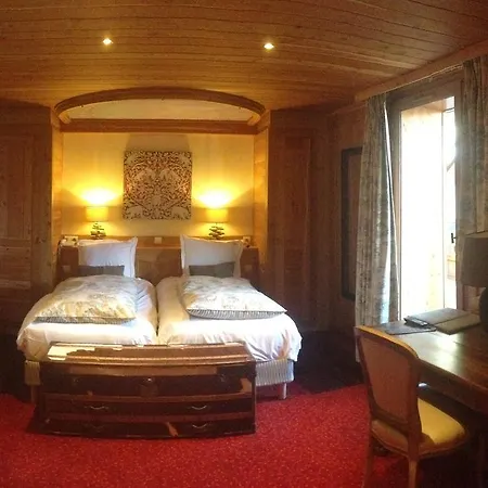Otel Mounier 4*