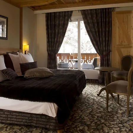Otel Mounier 4*