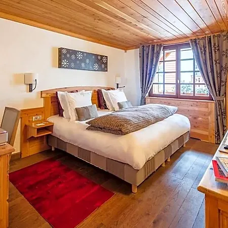 Mounier Hotel 4*