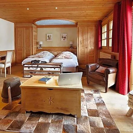 Mounier Hotel 4*