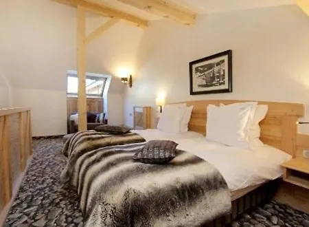 Hotel Mounier 4*