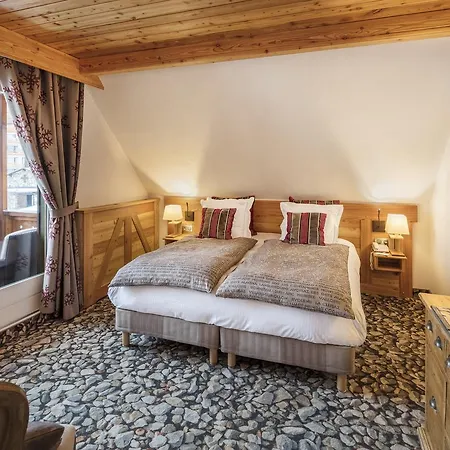 Готель Mounier 4*